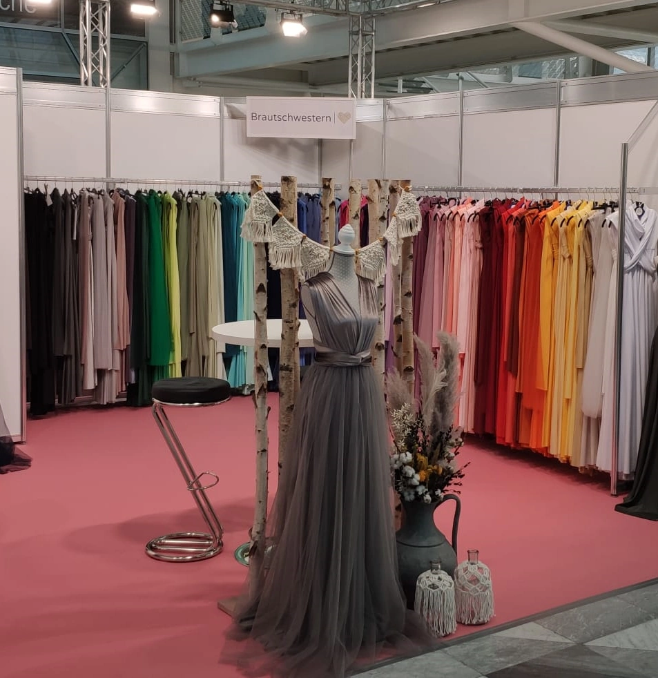 Wickelkleider, Brautjungfernkleider in vielen Farben